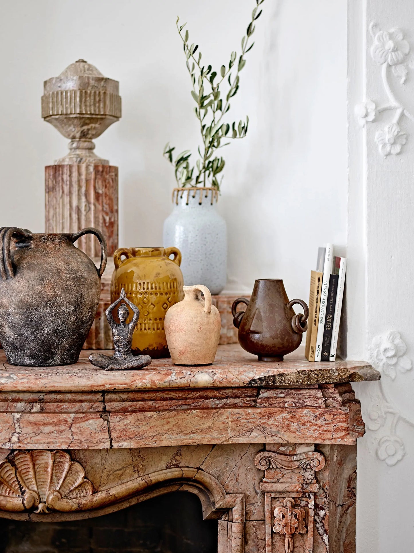 Vase deco en terre cuite marron - ANTIQUEMaison Bloom Concept