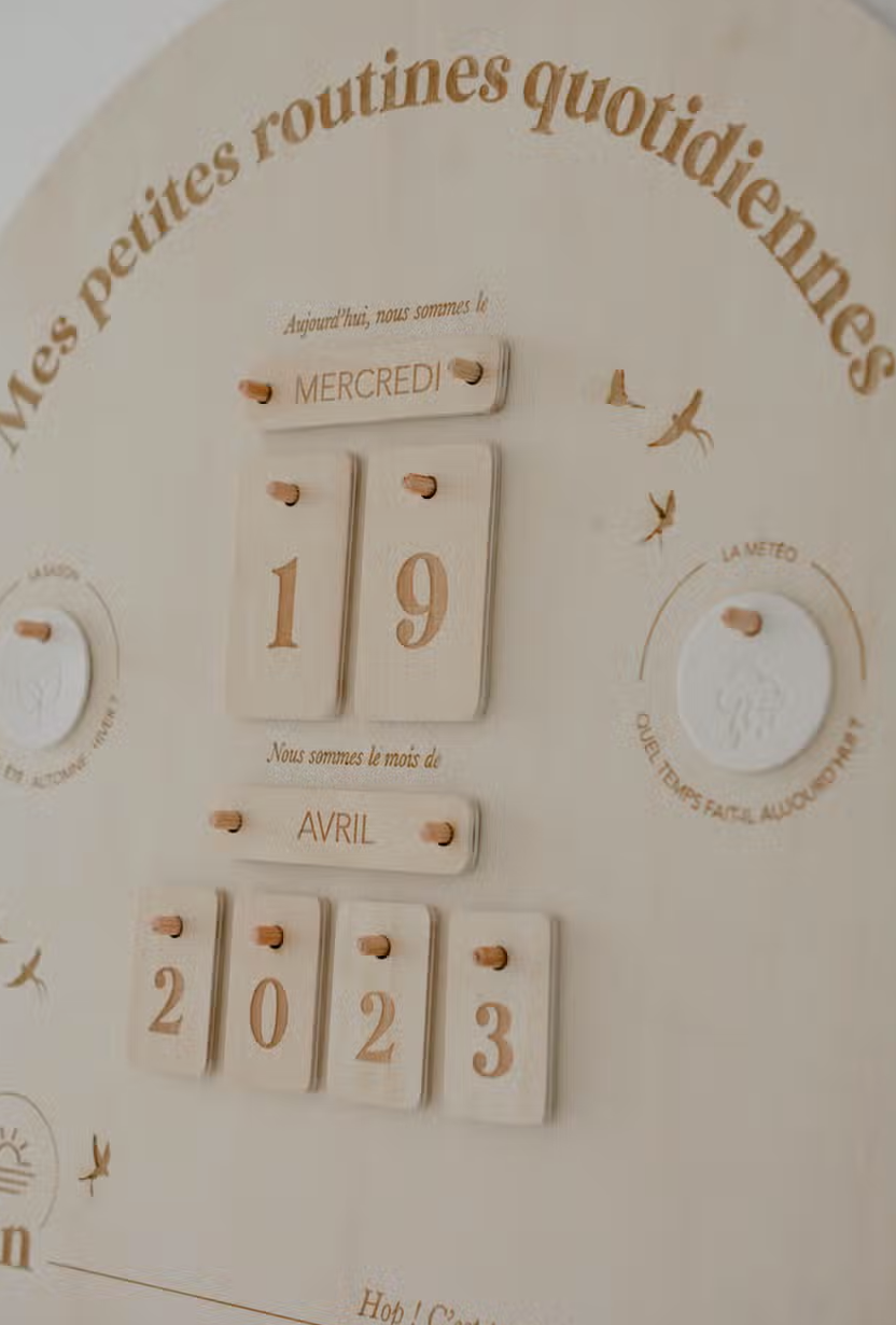Tableau "mes petites routines" en bois