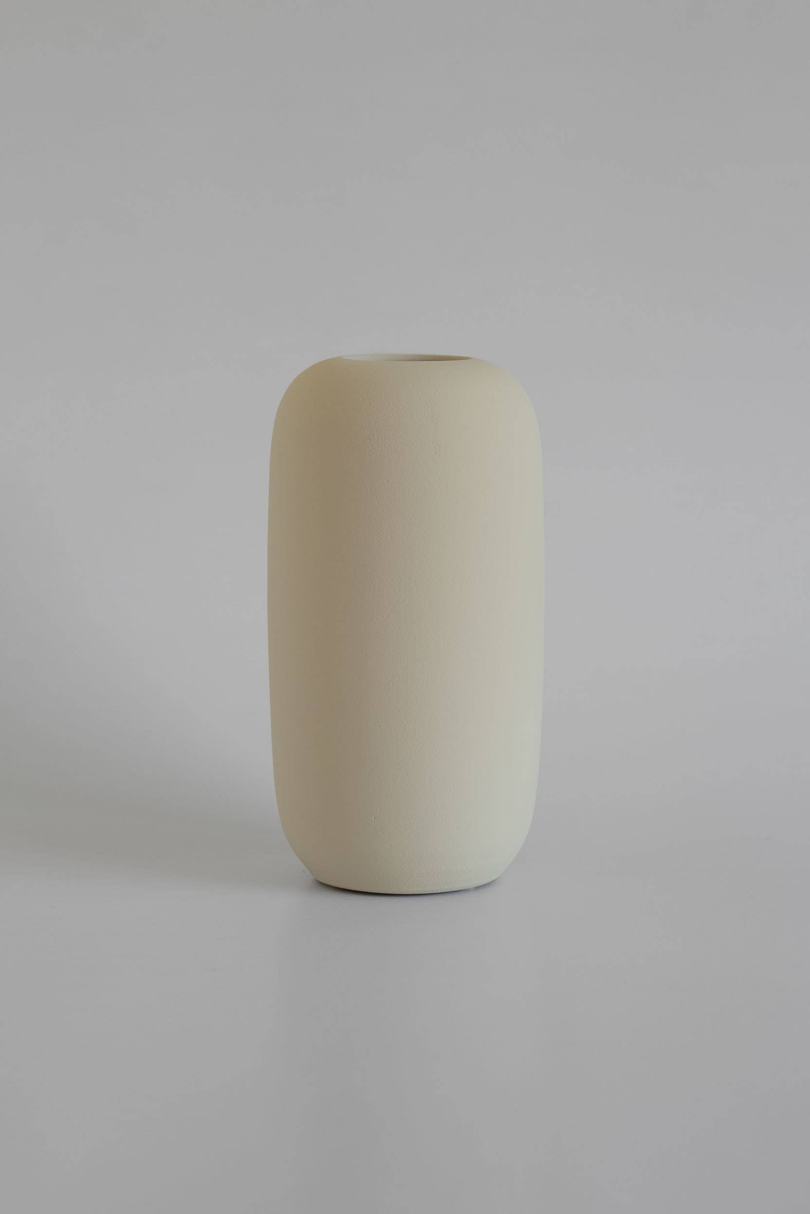 vase-minimaliste-artisanal-beige