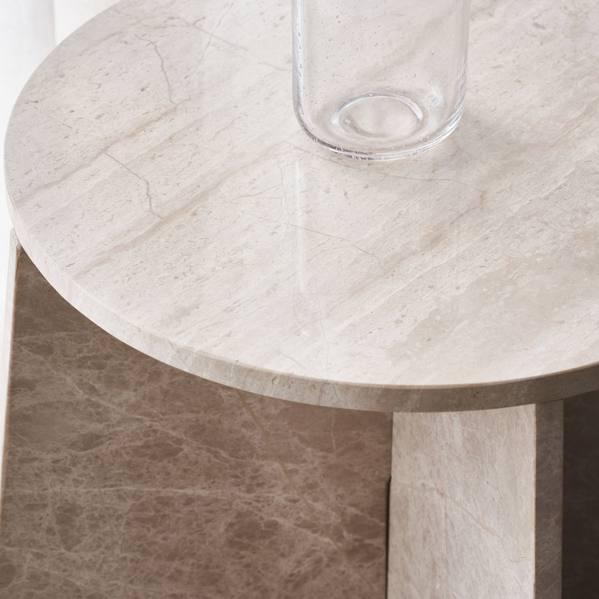 Table basse ronde en marbre beige - MARBMaison Bloom Concept 